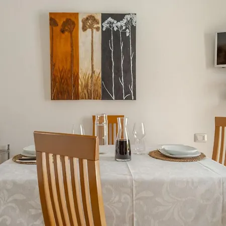 Tra Blu E アパート Tamarispa